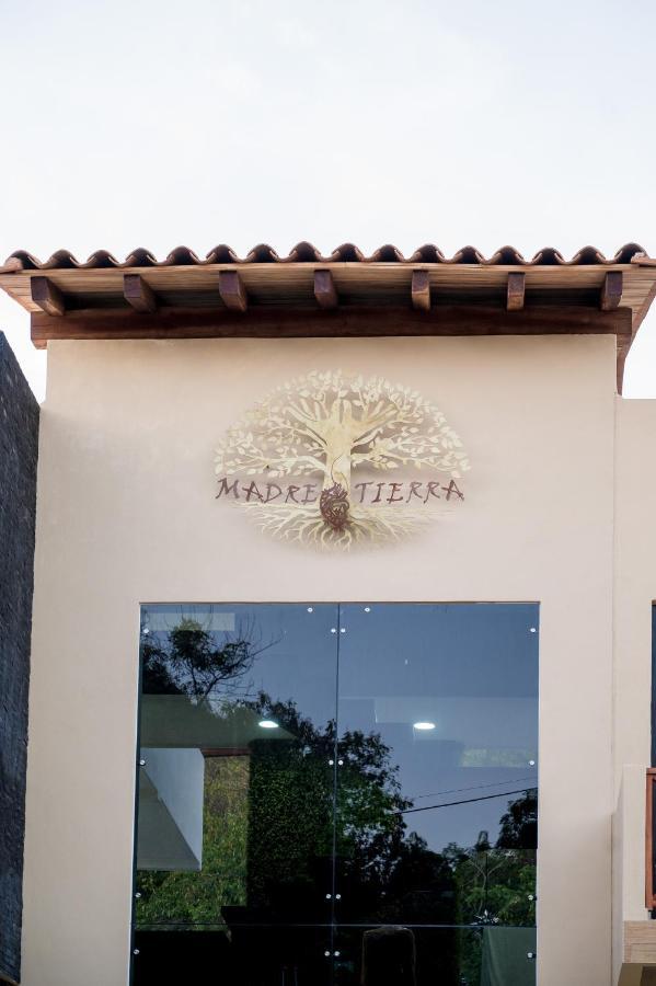 Hotel Boutique Madre Tierra مازونتي المظهر الخارجي الصورة